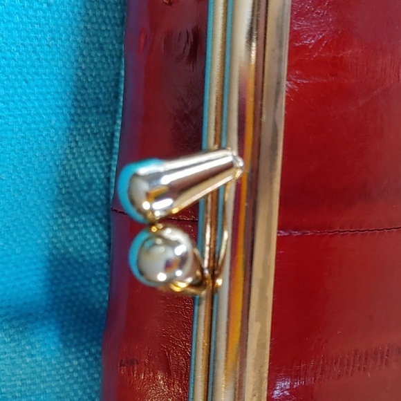 💚Vintage Red Eel Skin Cosmetic Case with Kiss Closure - Picture 3 of 13